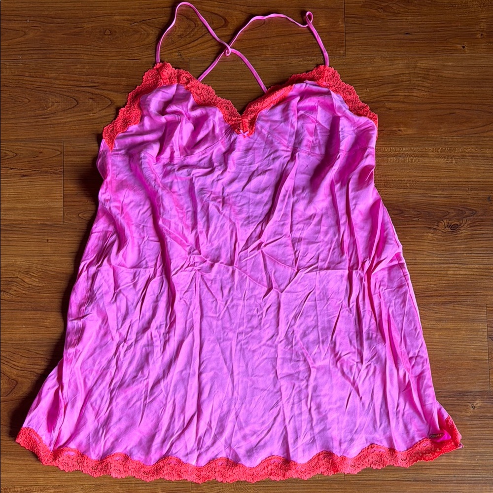 Skims lace trimmed silk slip dress in Neon orchid 3X NWT